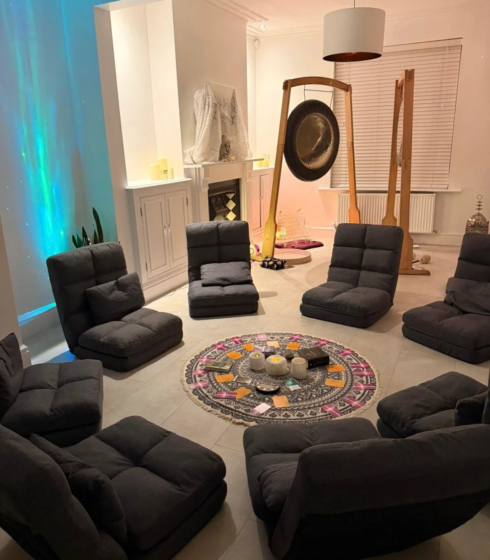 room with comfortable seating and gong